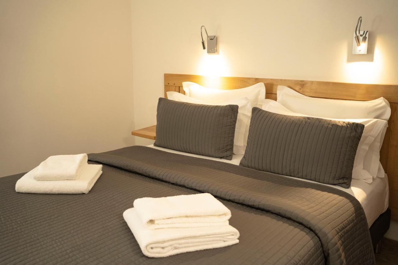 Suites In Erbalunga Ербалунга Екстериор снимка