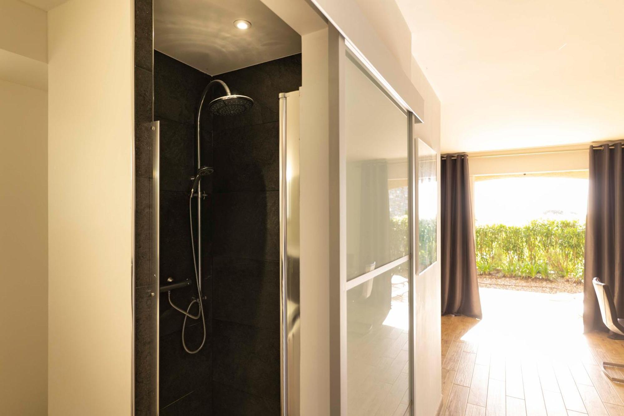 Suites In Erbalunga Ербалунга Стая снимка